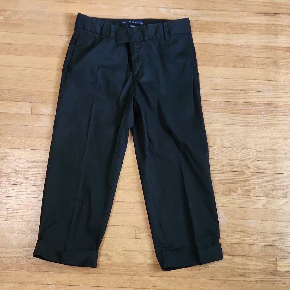 GAP Black Capri Chinos Str